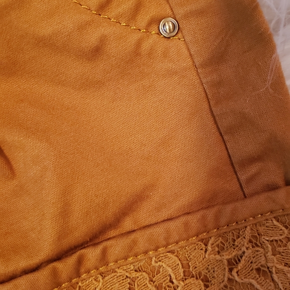 True Collection Shorts - Picture 5 of 10